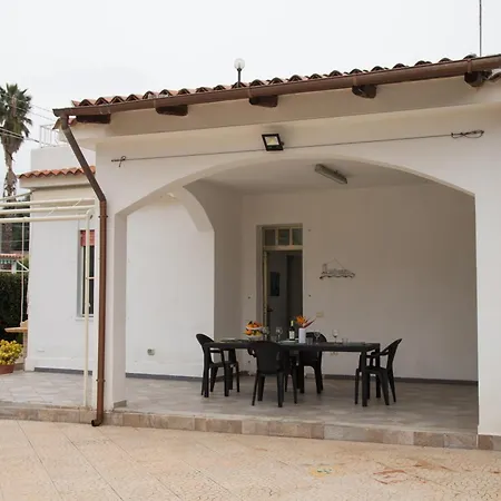 Summer A 100mt Dal Mare Gallina بيت للعطل أفولا