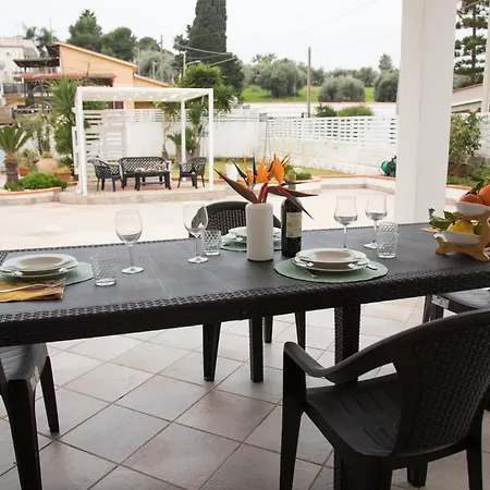 Summer A 100mt Dal Mare Gallina بيت للعطل *